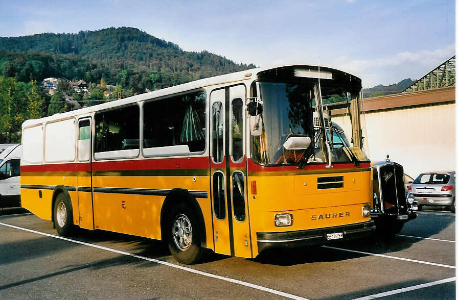 (055'418) - Segessenmann, Burgistein - BE 164'763 - Saurer/Tscher (ex P 24'229) am 23. August 2002 in Thun, Seestrasse