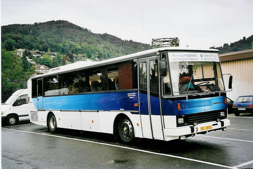 (055'921) - Aus der Tschechoslowakei: Pazdera, Babylon - DO-69-24 - Karosa am 3. September 2002 in Thun, Seestrasse