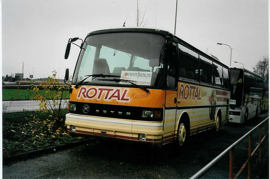 (057'935) - ARAG Ruswil - Nr. 44 - Setra am 29. Dezember 2002 in Biel, Rattinbus