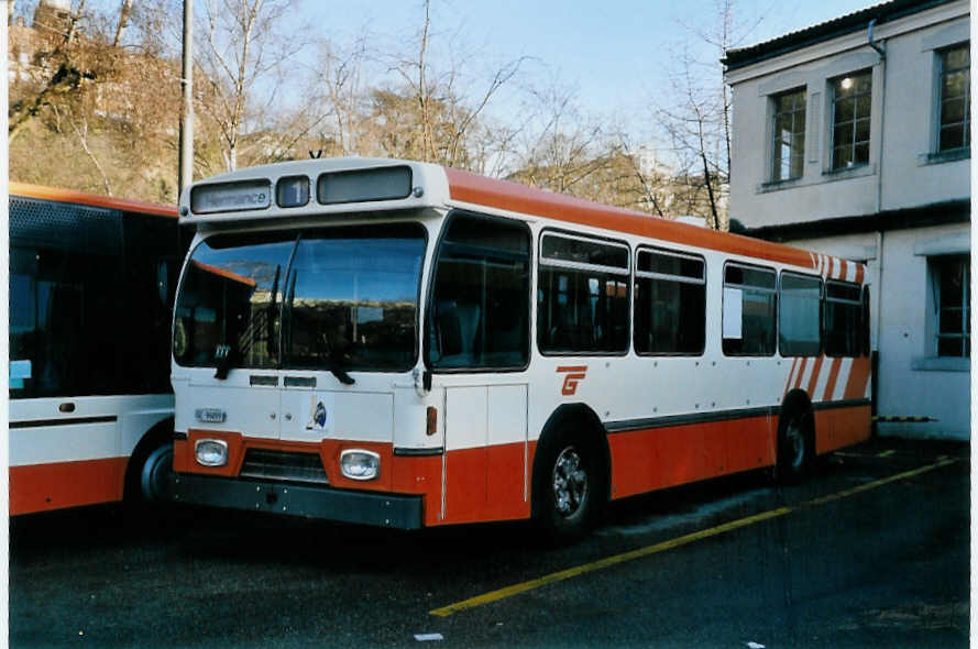 (058'303) - Shuttle, Genve - GE 96'899 - FBW/Hess-Lauber (ex TPG Genve Nr. 545 + 255) am 1. Januar 2003 in Genve, Dpt TPG