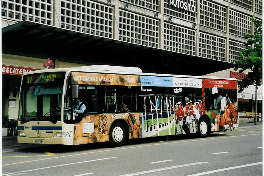 (060'332) - FART Locarno - Nr. 25/TI 313'725 - Mercedes am 26. Mai 2003 beim Bahnhof Locarno