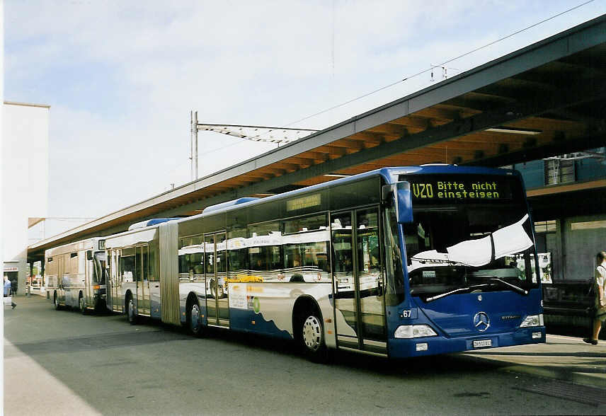 (060'719) - VZO Grningen - Nr. 67/ZH 512'813 - Mercedes am 21. Juni 2003 beim Bahnhof Uster