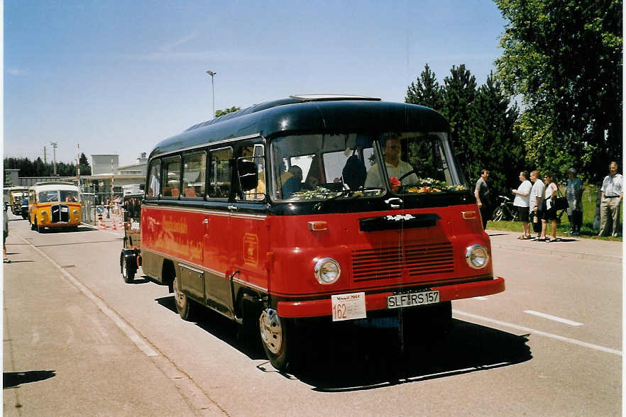 (060'932) - Aus Deutschland: OVS Saalfeld - SLF-RS 157 - Robur am 21. Juni 2003 in Hinwil, AMP