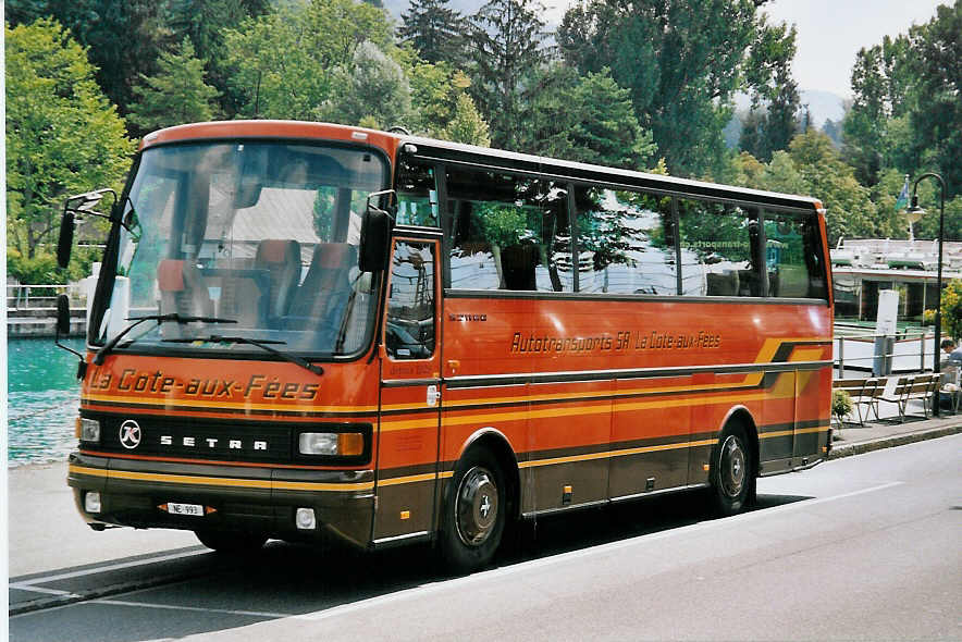 (062'708) - Auto-Transports, La Cte-aux-Fes - NE 993 - Setra am 14. August 2003 bei der Schifflndte Thun