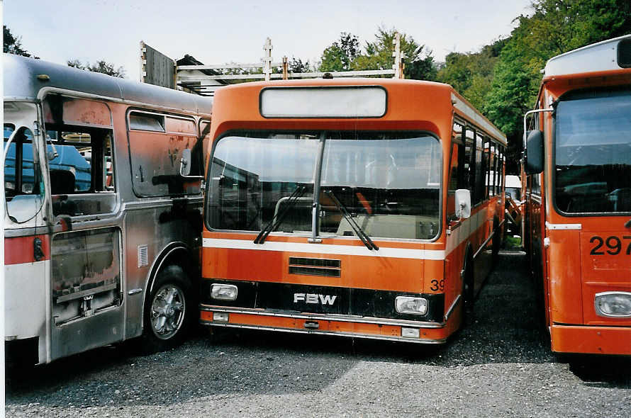 (063'318) - BSU Solothurn (RWB) - Nr. 39 - FBW/R&J (ex RBS Worblaufen Nr. 4) am 7. September 2003 in Oberburg, Ziegelgut