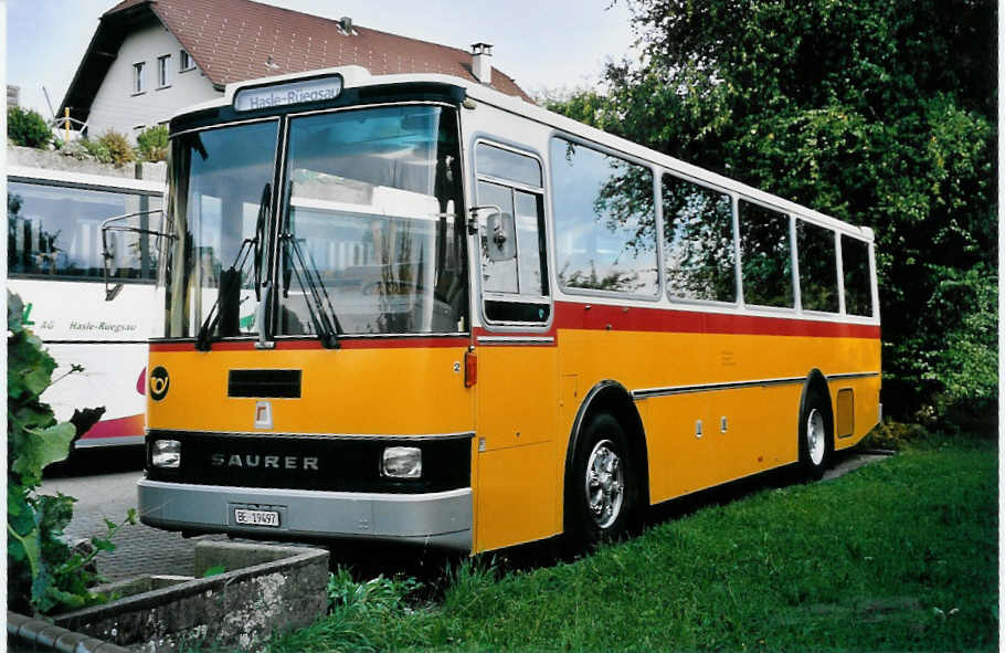 (063'332) - Trachsel, Hasle-Regsau - Nr. 2/BE 19'497 - Saurer/R&J (ex Schmocker, Beatenberg) am 7. September 2003 in Hasle-Regsau, Garage