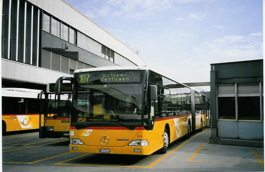 (063'605) - PostAuto Bern-Freiburg-Solothurn - Nr. 634/BE 615'604 - Mercedes (ex P 27'008) am 27. September 2003 in Bern, Postautostation