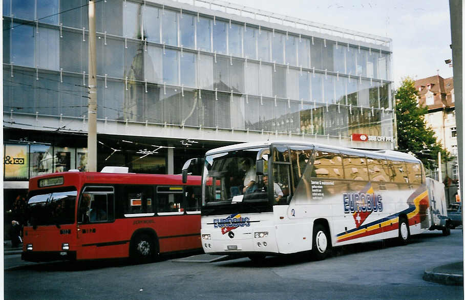 (063'622) - Berner+Wanzenried, Bern - Nr. 8/BE 379'908 - Mercedes am 27. September 2003 beim Bahnhof Bern