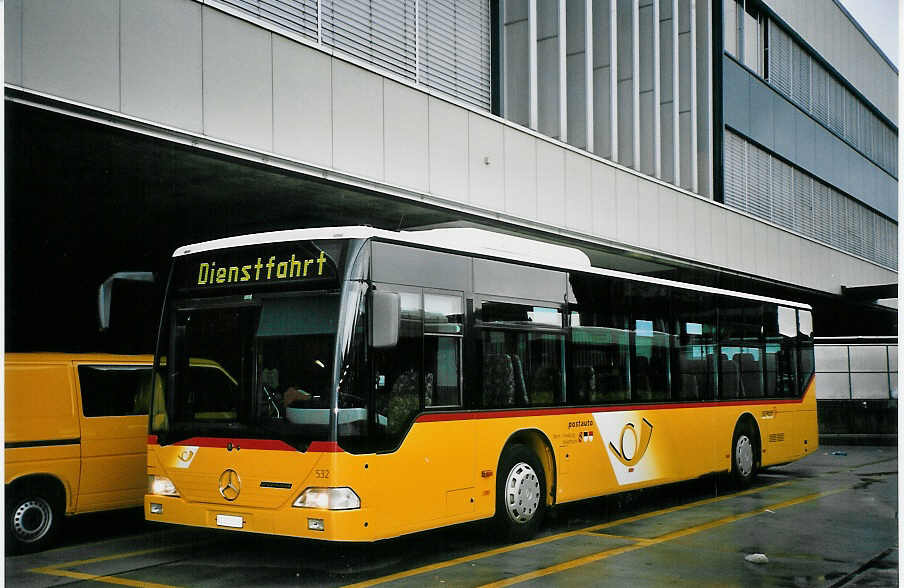 (065'203) - PostAuto Bern-Freiburg-Solothurn - Nr. 532/BE 615'595 - Mercedes (ex P 25'235) am 18. Januar 2004 in Bern, Postautostation