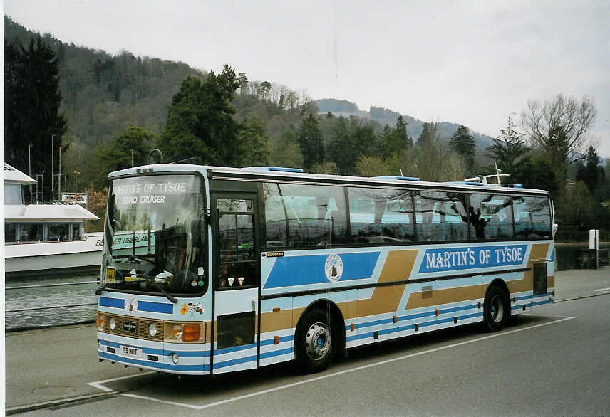 (066'433) - Aus England: Martin, Tysoe - C9 MOT - Van Hool am 13. April 2004 bei der Schifflndte Thun