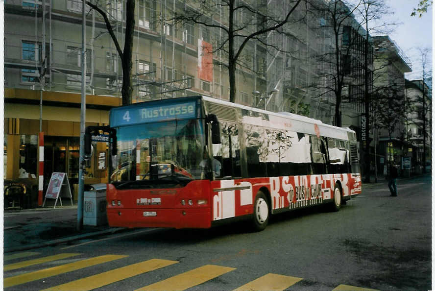 (066'620) - SBC Chur - Nr. 16/GR 97'516 - Neoplan am 20. April 2004 beim Bahnhof Chur