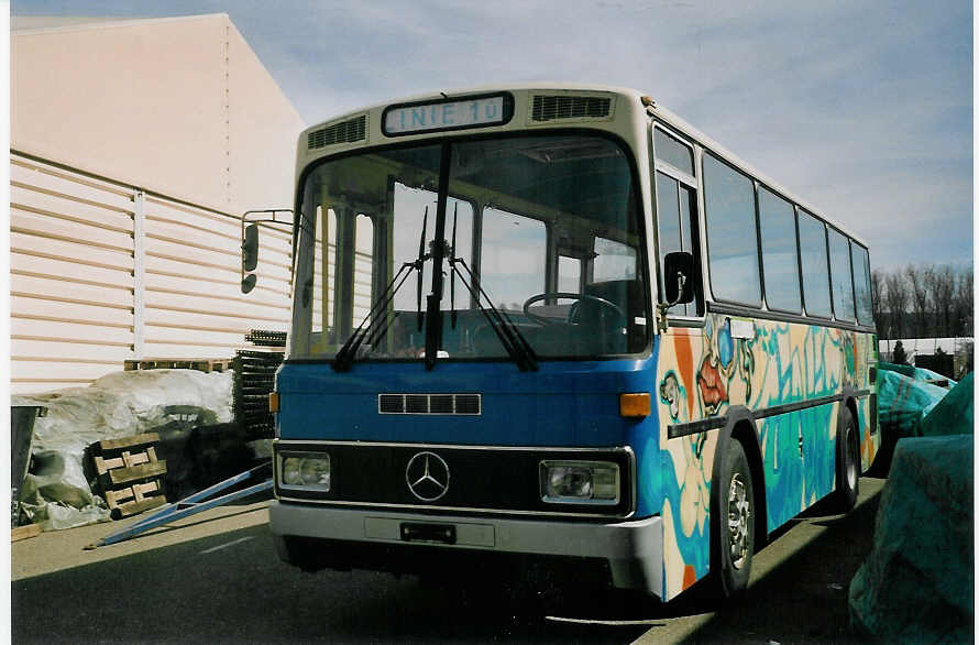 (066'835) - Stiftung fr das Pflegekind, Solothurn - Mercedes/FHS (ex Gessinger, Bad Ragaz; ex P 23'320) am 21. April 2004 in Bellach, Hess