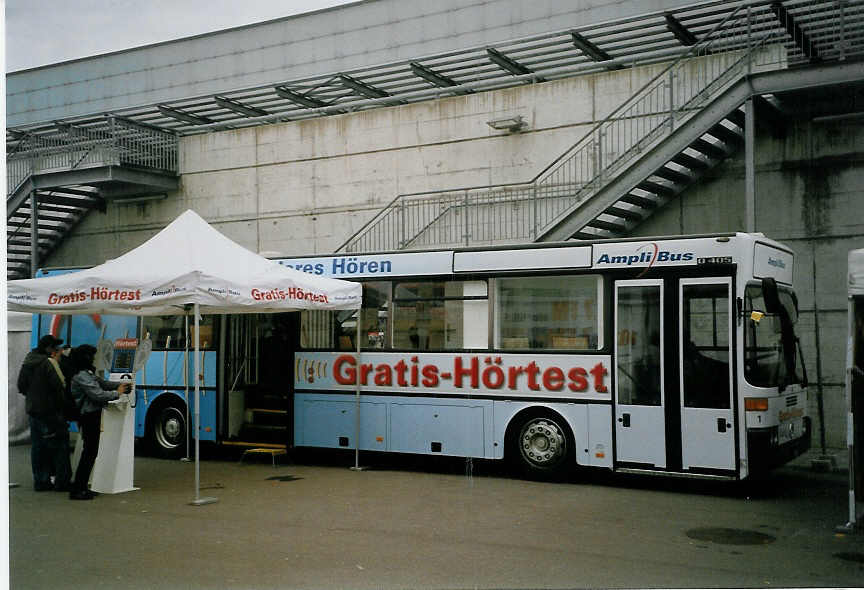 (067'231) - AmpliBus, Baar - Nr. 1/TG 152'350 - Mercedes (ex Viegtlin-Meyer, Brugg Nr. 71) am 1. Mai 2004 in Bern, BEA