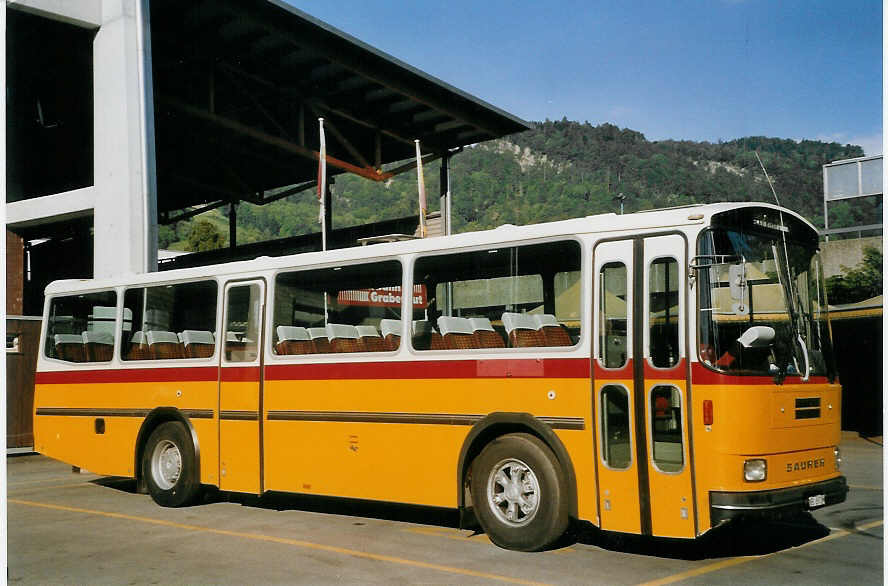 (068'023) - Selfors, Meiringen - BE 65'727 - Saurer/Tscher (ex P 24'236) am 24. Mai 2004 in Thun, Grabengut