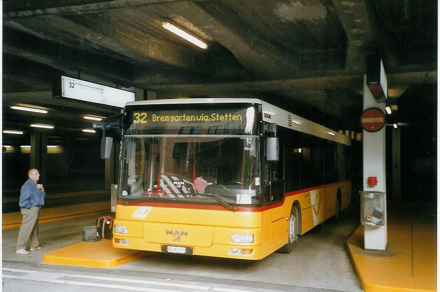 (068'333) - PostAuto Aargau - AG 363'178 - MAN (ex P 25'592) am 19. Juni 2004 in Baden, Postautostation