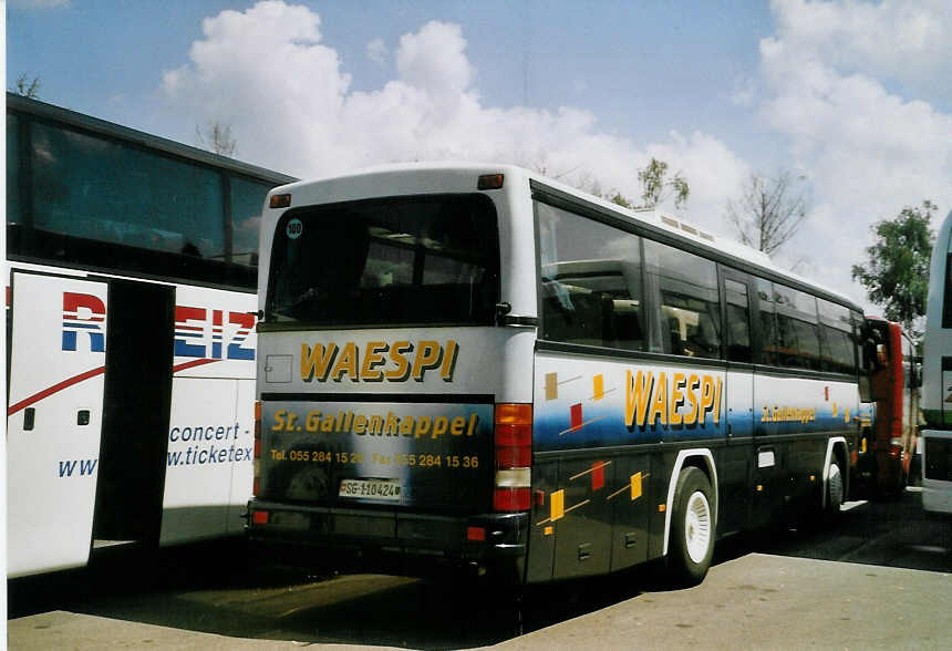 (068'901) - Aus der Schweiz: Waespi, St. Gallenkappel - SG 110'424 - Neoplan am 6. Juli 2004 in Rust, Europapark