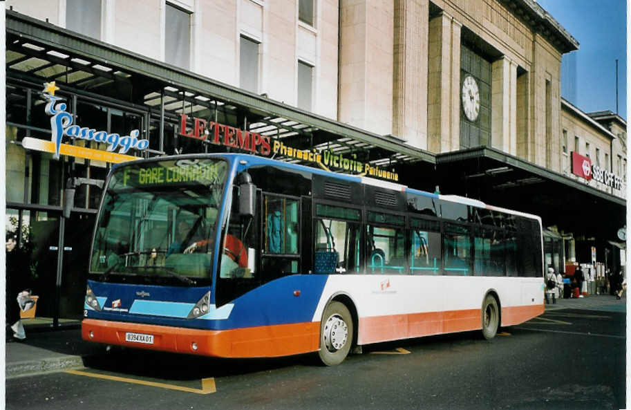 (074'907) - Aus Frankreich: TPG Genve (France) - Nr. 492/8394 XA 01 - Van Hool am 24. Februar 2005 beim Bahnhof Genve