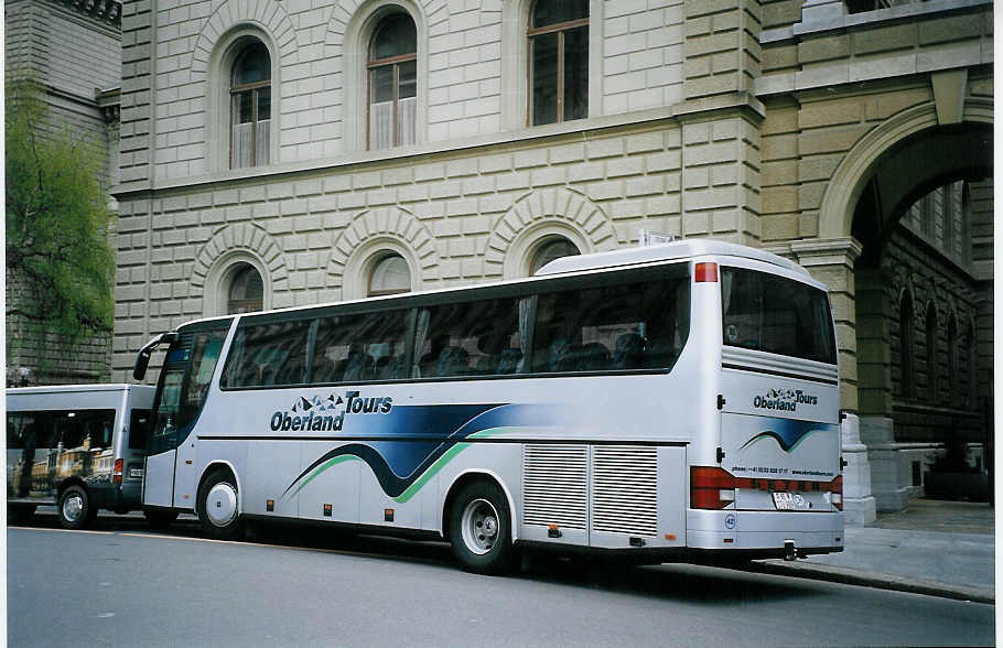 (076'135) - Oberland Tours, Grindelwald - Nr. 42/BE 176'989 - Setra (ex AAGI Interlaken) am 16. April 2005 in Bern, Bundeshaus