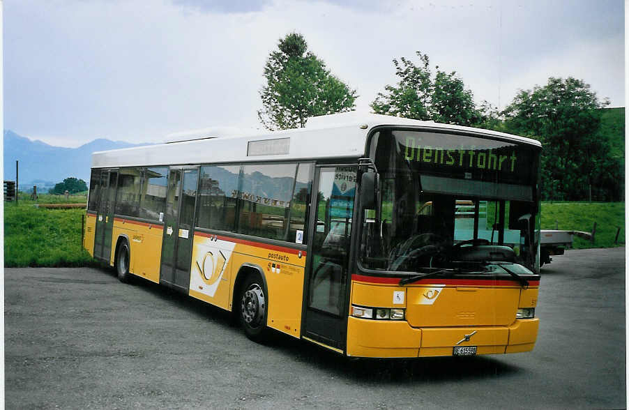 (077'011) - PostAuto Bern-Freiburg-Solothurn - Nr. 511/BE 615'598 - Volvo/Hess (ex P 25'677) am 29. Mai 2005 in Heimberg, Garage Kmpf