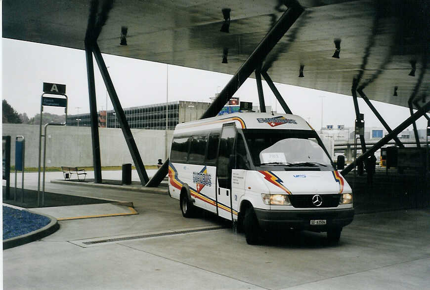 (080'937) - Gallus, St. Gallen - SG 63'504 - Mercedes am 18. Oktober 2005 in Zrich, Flughafen (Einsatz VBG)