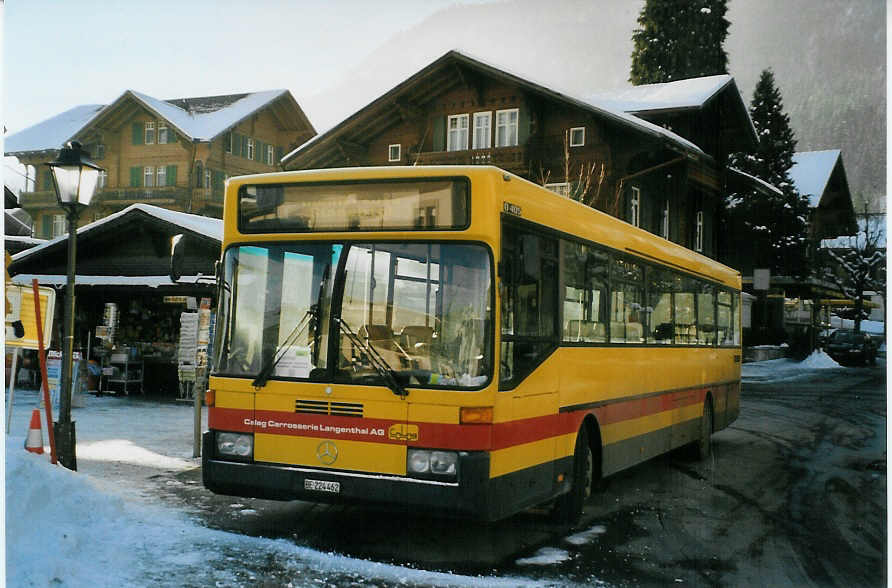 (081'811) - Tritten, Zweisimmen - BE 224'462 - Mercedes (ex Calag, Langenthal; ex AAGL Liestal Nr. 75; ex AAGL Liestal Nr. 64) am 11. Dezember 2005 beim Bahnhof Zweisimmen