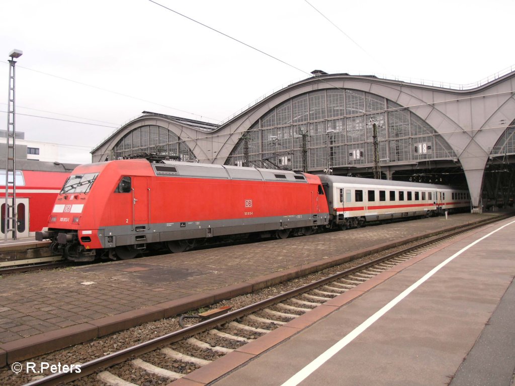 101 013-1 steht in Leipzig mit ein IV nach Norddeich Mole. 16.03.08