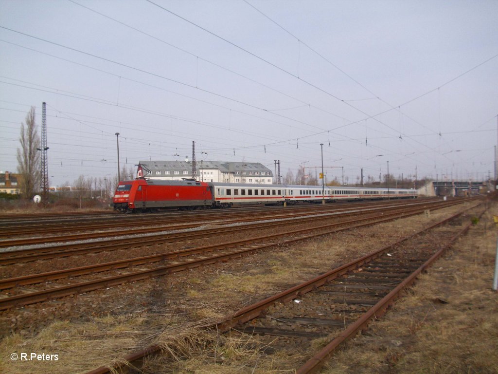 101 022-2 mit IC in Leipzig Schnefeld. 12.03.11