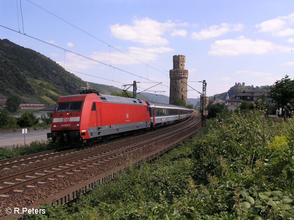 101 033-9 verlsst Oberwesel mit den EC 100 Chur – Hamburg Altona. 24.07.08
