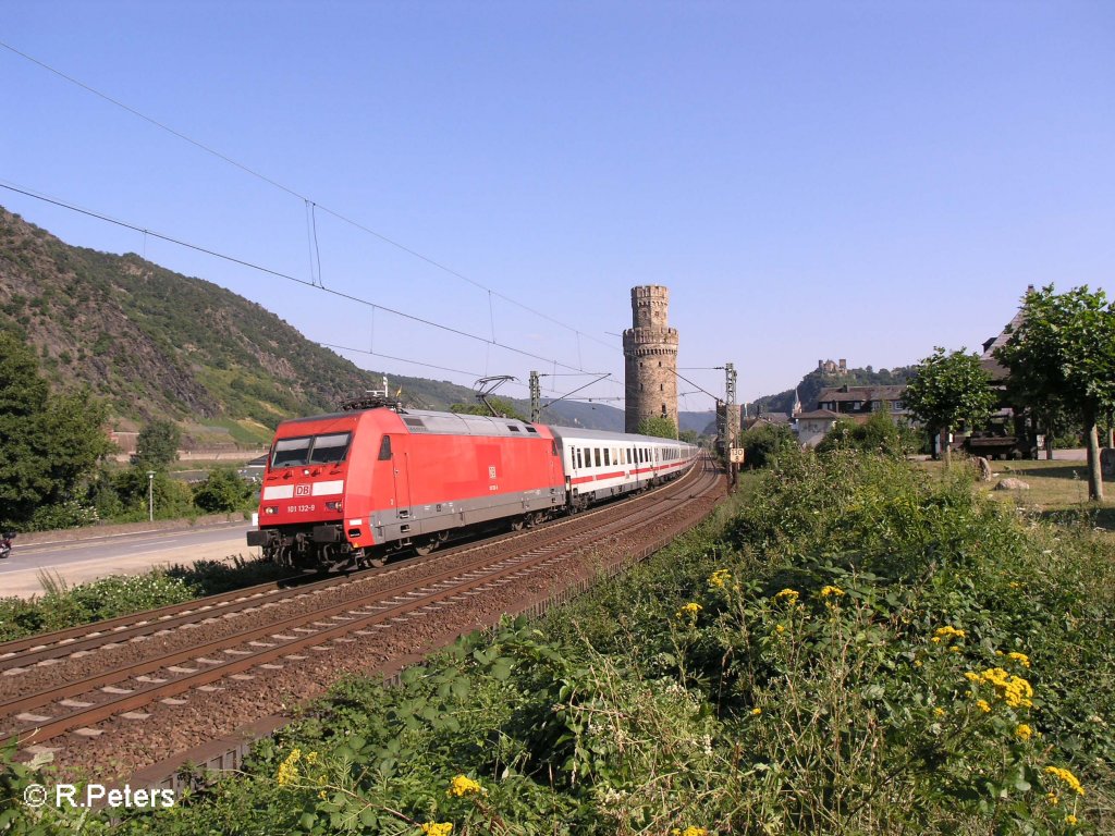 101 132-9 verlsst Oberwesel mit IC 118 Innsbruck – Mnster. 24.07.08
