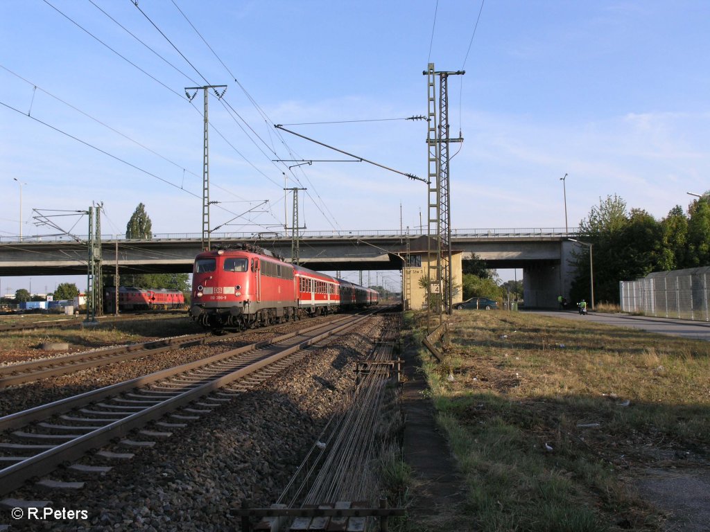 110 396-9 erreicht Regensburg mit den RE 4252 Radlzug Passau – Ulm. 09.09.09
