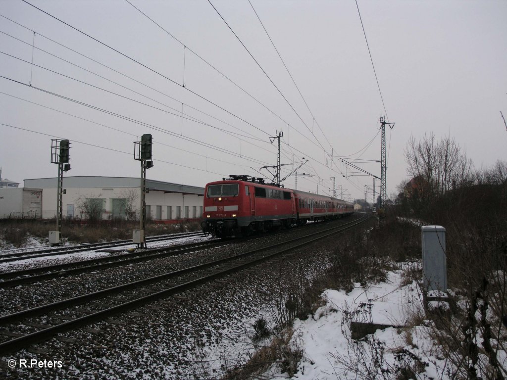 111 073-3 durchfhrt Obertraubling mit der RB 32119 Neumarkt Oberpfalz. 09.01.10