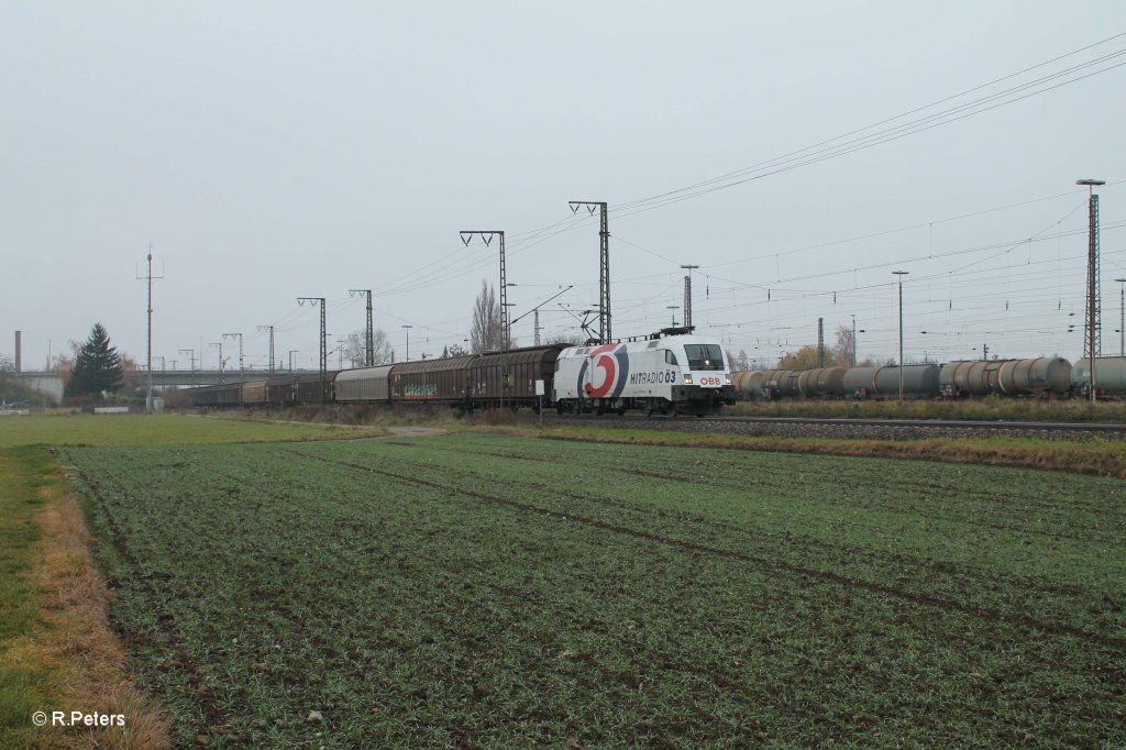 1116 264 mit einem gemischten Gterzug bei Regensburg Ost. 17.11.12