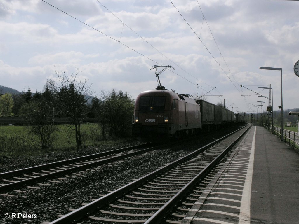 1116 267-4 kommt leider aus dem Gegenlicht mit dem Wenzel durch Thngersheim gefahren. 10.04.10