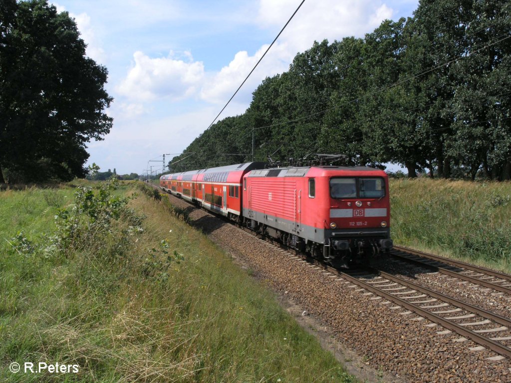 112 105-2 zieht bei Jacobsdorf(Mark) den RE1 Eisenhttenstadt. 19.08.08