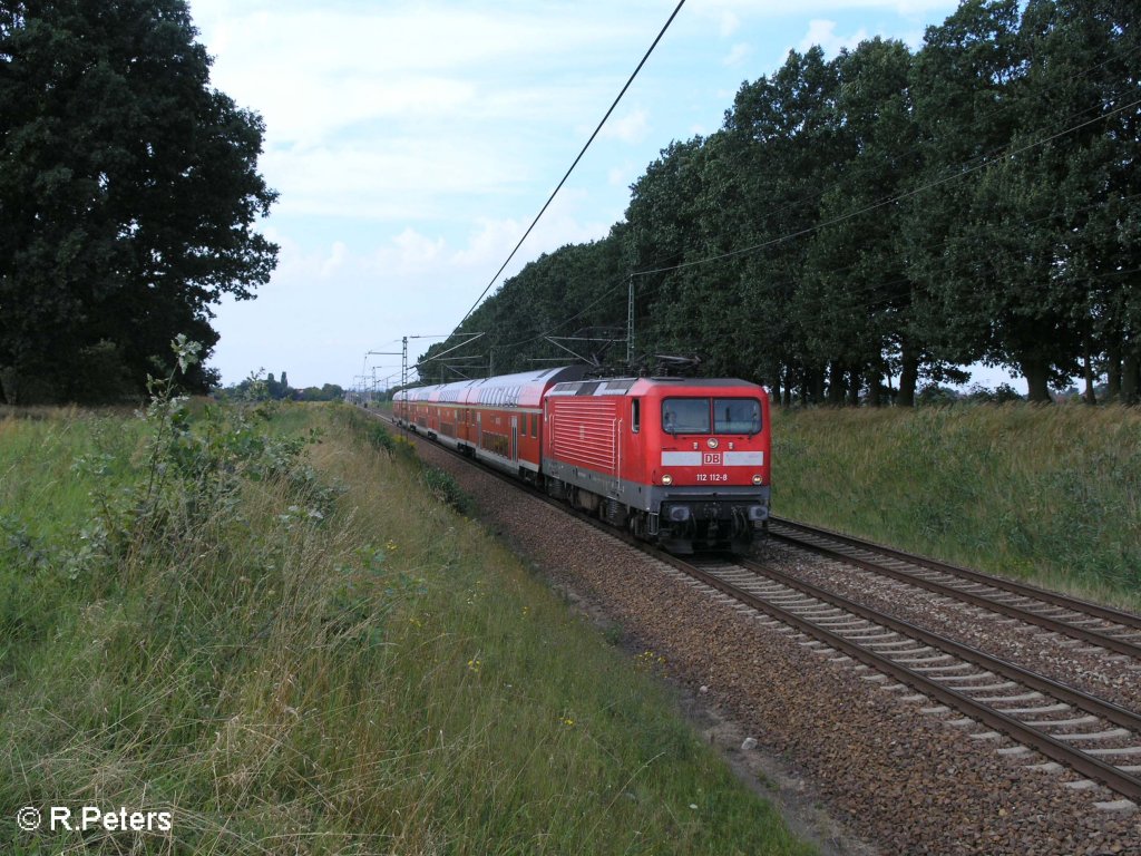 112 112-8 zieht bei Jacobsdorf(Mark) den RE1 Eisenhttenstadt. 19.08.08