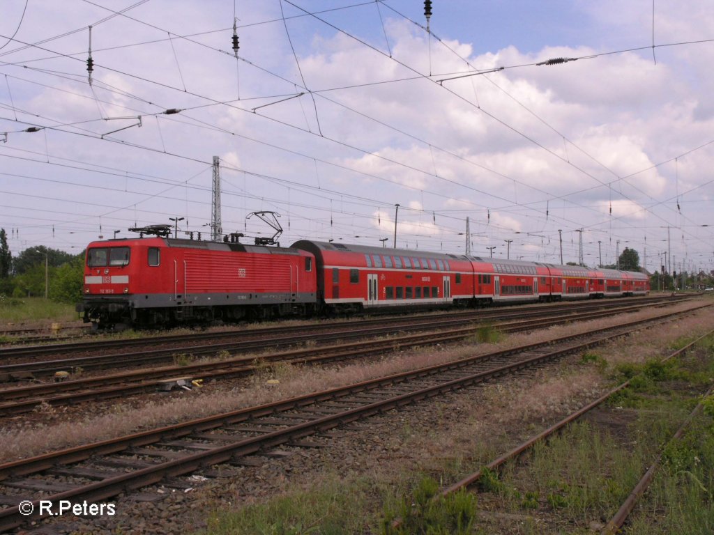 112 183-9 wartet mit ein RE in Eisenhttenstadt. 21.05.08