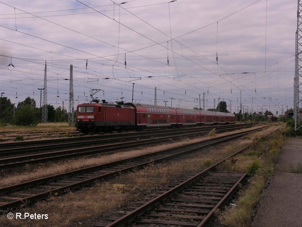 114 030-0 steht in Eisenhttenstadt mit den RE1 Magdeburg bereit. 11.06.08