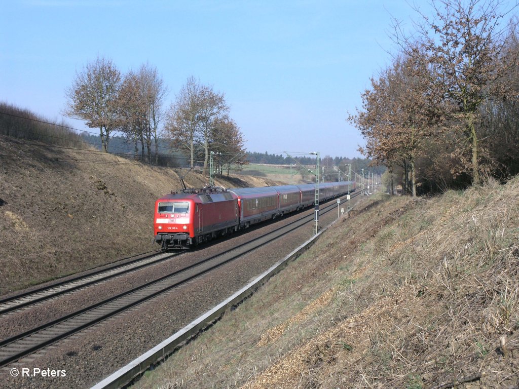 120 133-4 als RE4035 Nrnberg - Mnchen bei Fahlenbach. 24.03.11