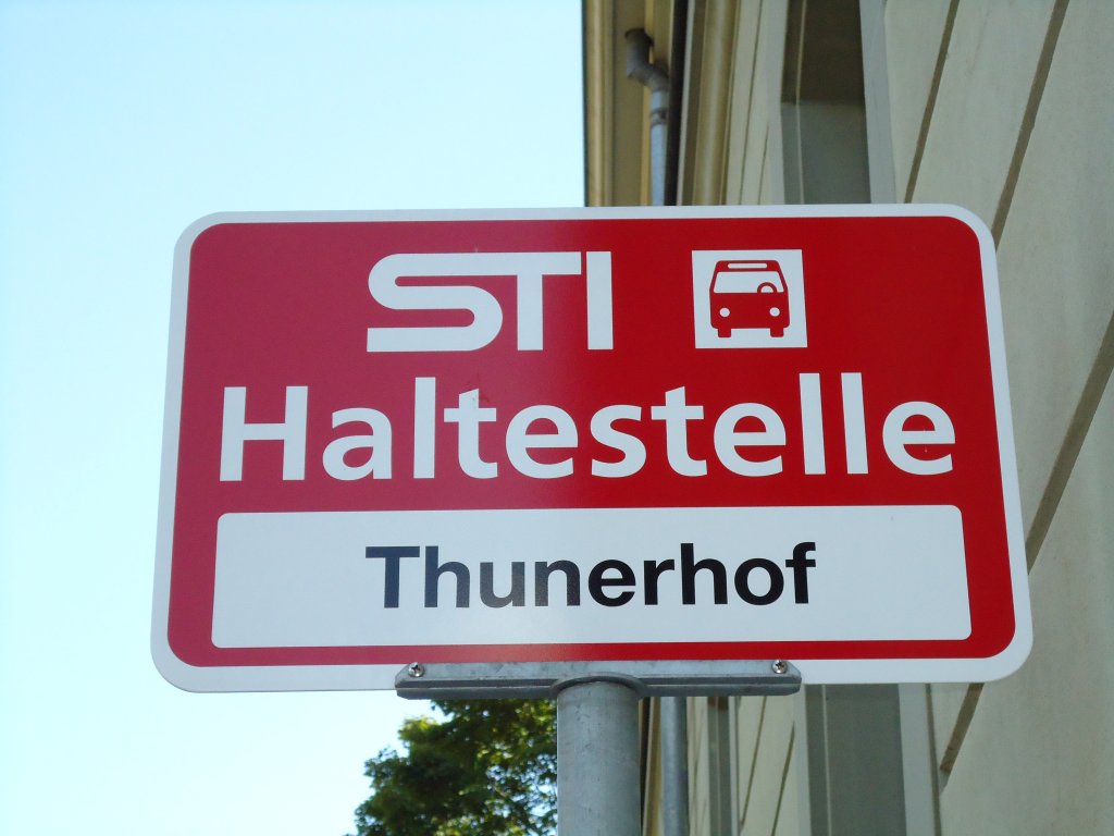 (128'215) - STI-Haltestelle - Thun, Thunerhof - am 1. August 2010