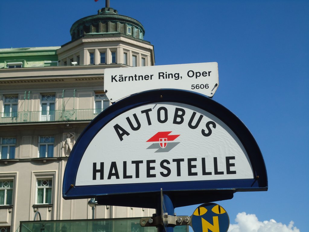 (128'392) - Bus-Haltestelle - Wien, Krntner Ring, Oper - am 9. August 2010
