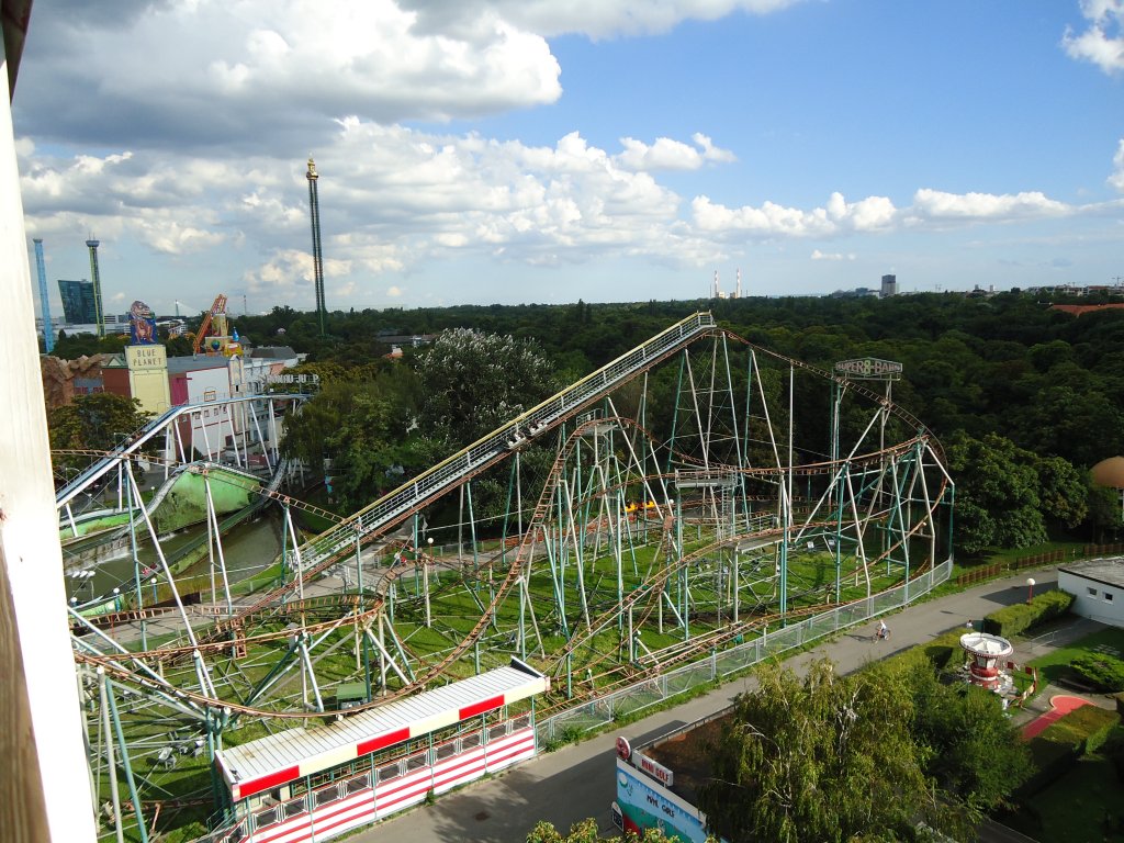 (128'411) - Aussicht auf den Vergngungspark im Prater am 9. August 2010 in Wien