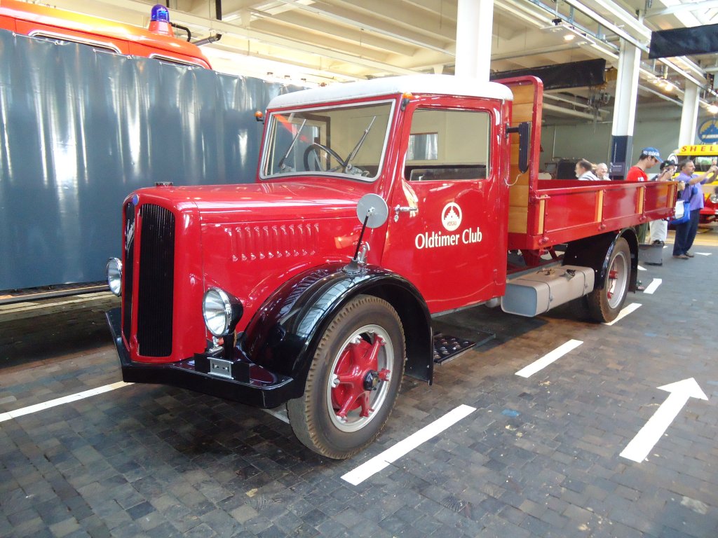 (128'810) - Im Saurer-Museum in Arbon: Saurer-Lastwagen am 21. August 2010