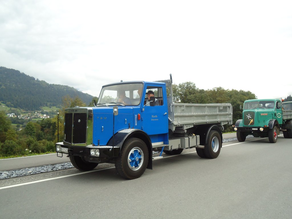 (129'898) - Roth, Drnten - ZH 111'412 - FBW am 18. September 2010 in Castrisch, Schleps