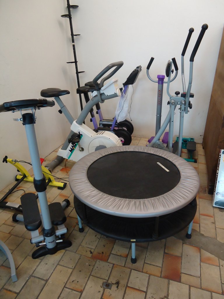 (130'111) - Fitnessgerte im BrockiShop am 28. September 2010