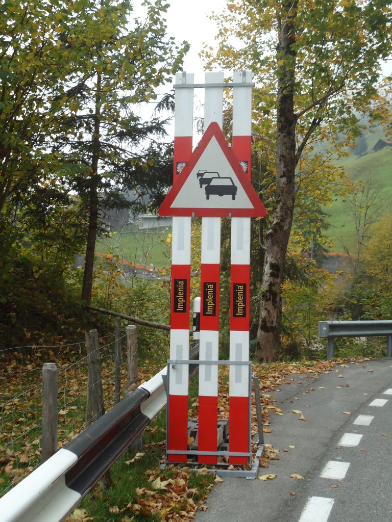 (130'339) - Baustellenhinweis auf Achtung Stau am 11. Oktober 2010