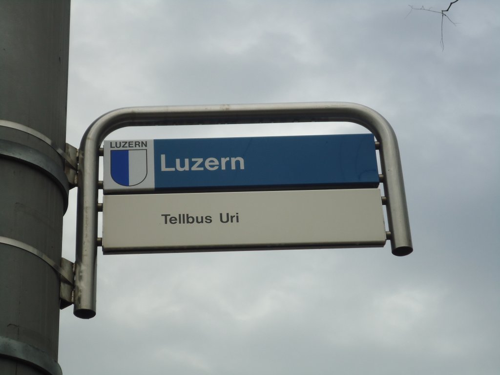 (131'438) - VBL-Haltestelle - Luzern, Bahnhof - am 8. Dezember 2010
