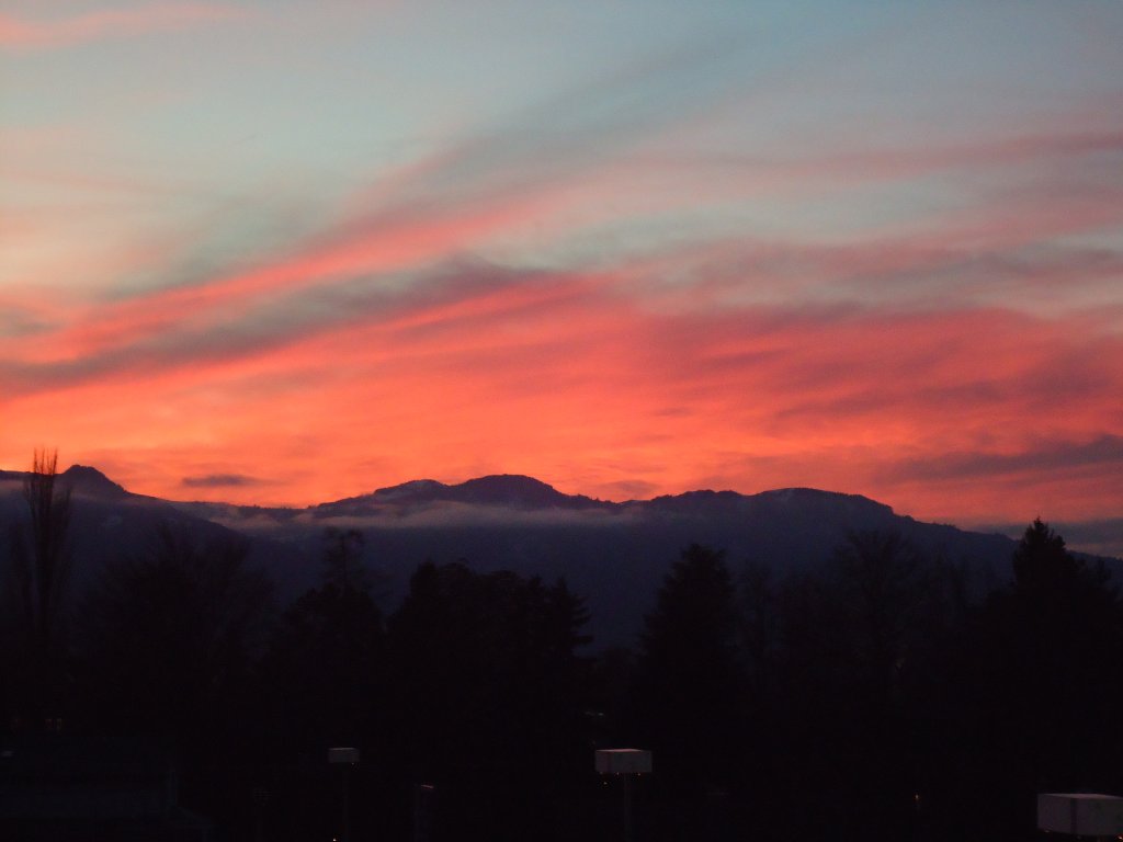 (132'331) - Abendrot ber Thun am 14. Januar 2011