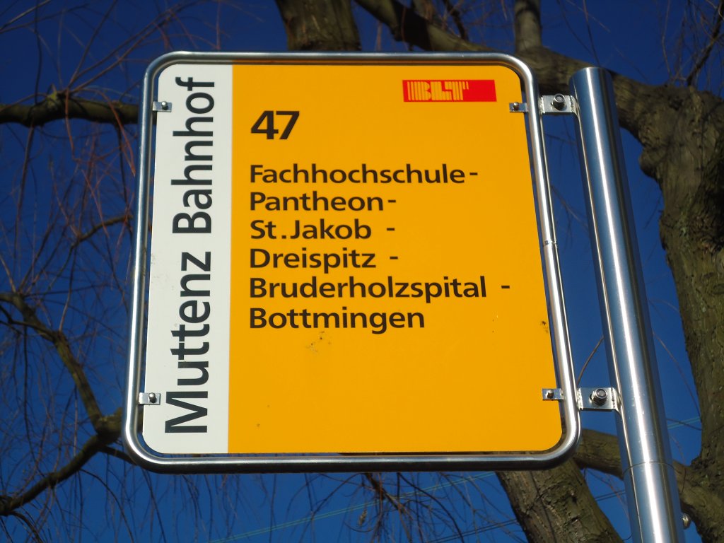 (132'569) - BLT-Haltestelle - Muttenz, Bahnhof - am 7. Februar 2011