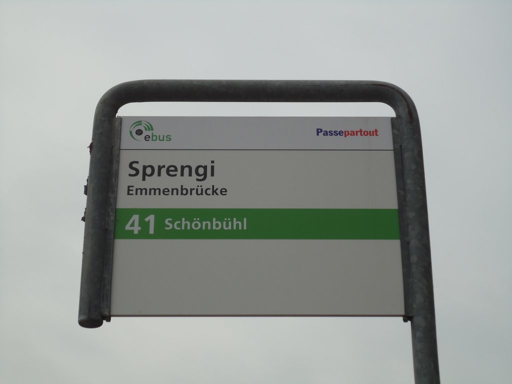 (132'979) - ebus-Haltestelle - Emmenbrcke, Sprengi - am 11. Mrz 2011