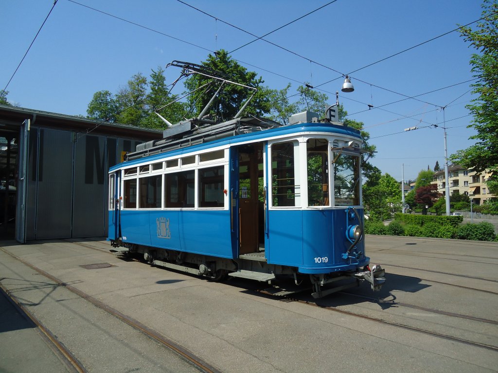 (133'453) - VBZ-Tram - Nr. 1019 - am 25. April 2011 in Zrich, Trammuseum